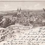 Ortsansicht von Südwesten; älteste bislang bekannt gewordene Ansichtskarte von Ravengiersburg in Form einer Lithographie; entstanden um 1900; die alte evangelische Kirche ist hier noch nicht zu sehen; vermutlich 1908 postalisch gelaufen